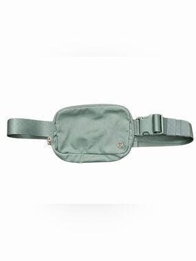 Lululemon Everywhere Belt Bag 1L Sage Green